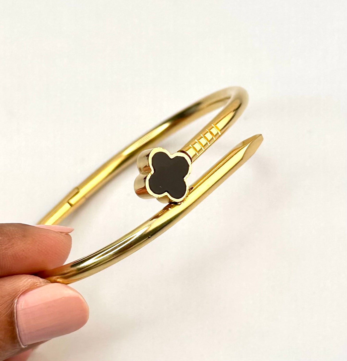 Black flower openable bangle