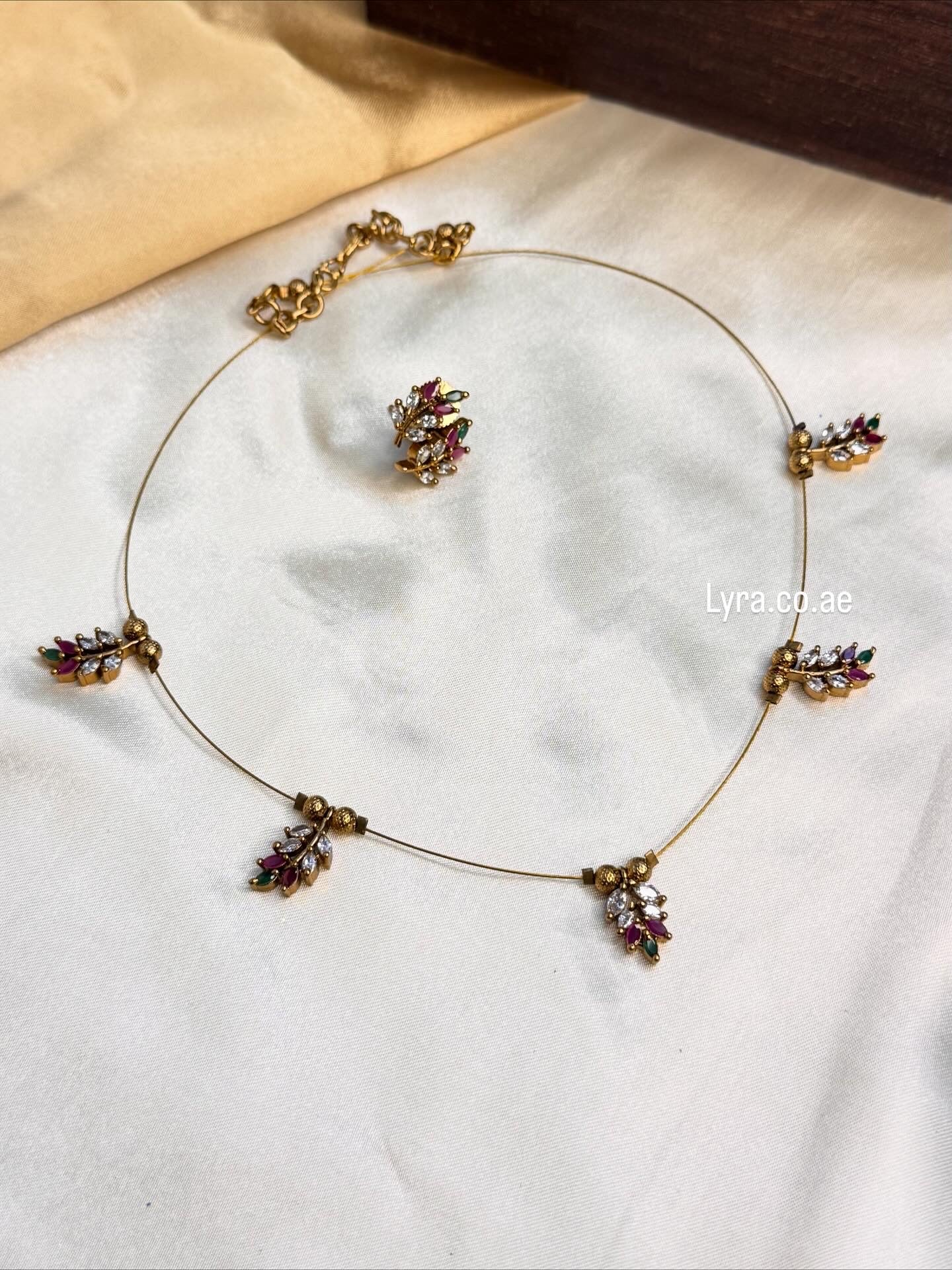 Invisible leaf necklace Set