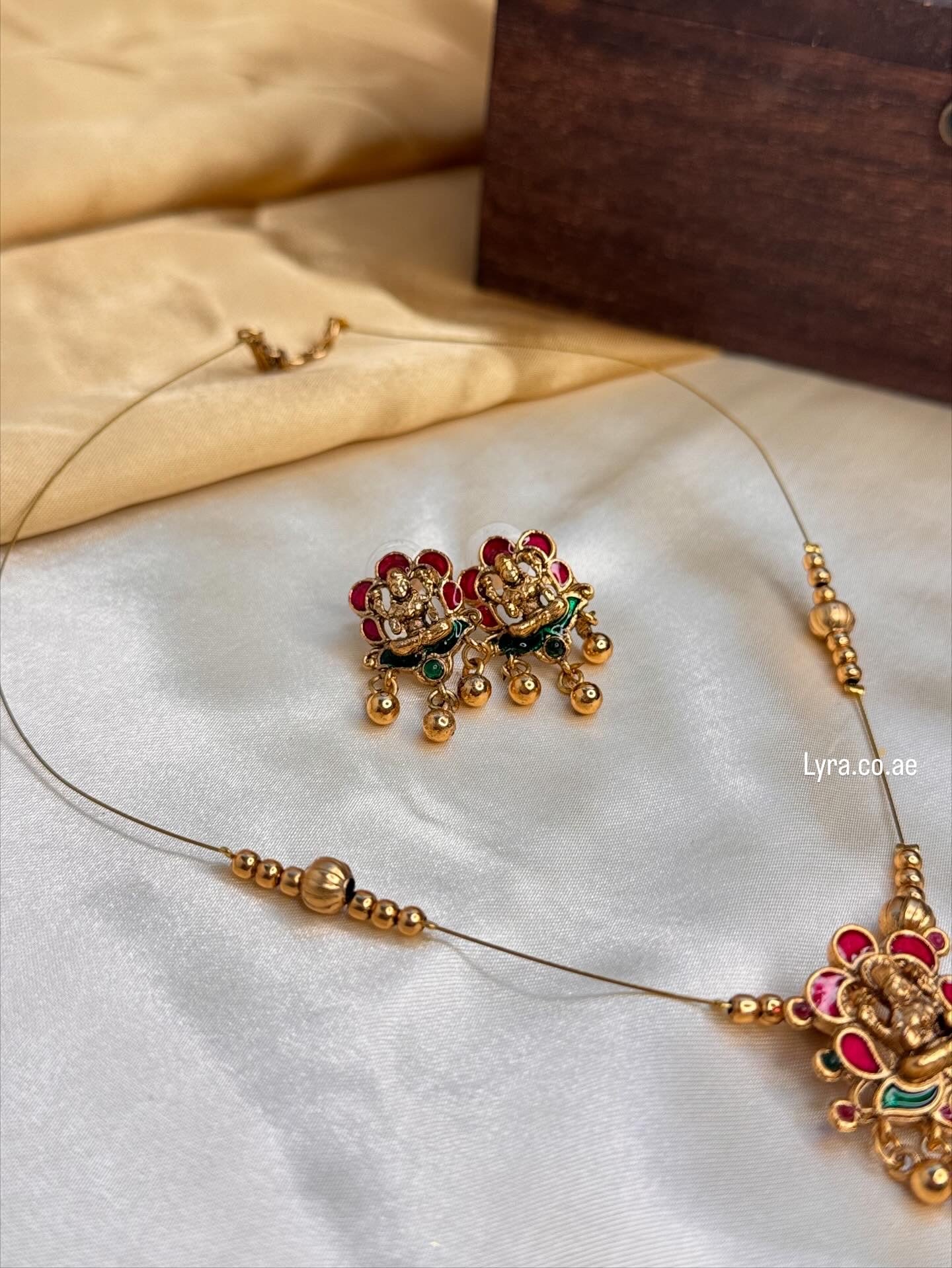 Invisible Devi necklace set