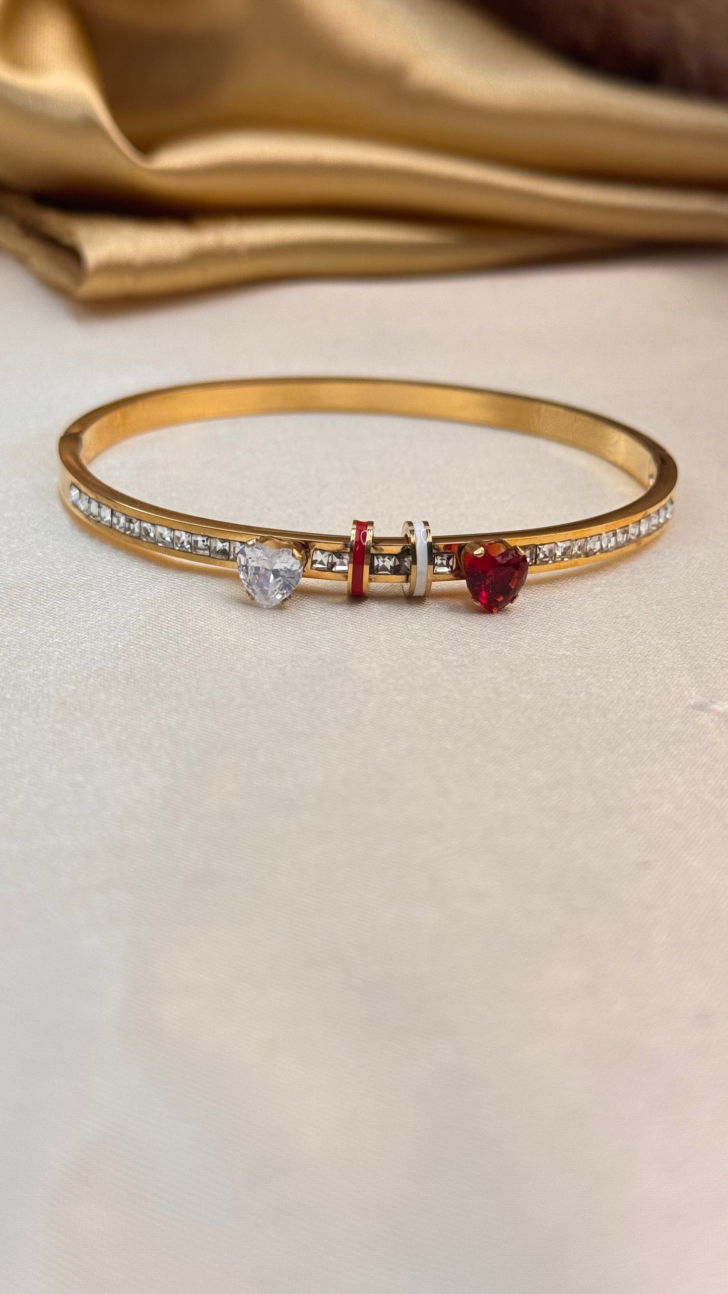 Red and white Heart Openable Bangle