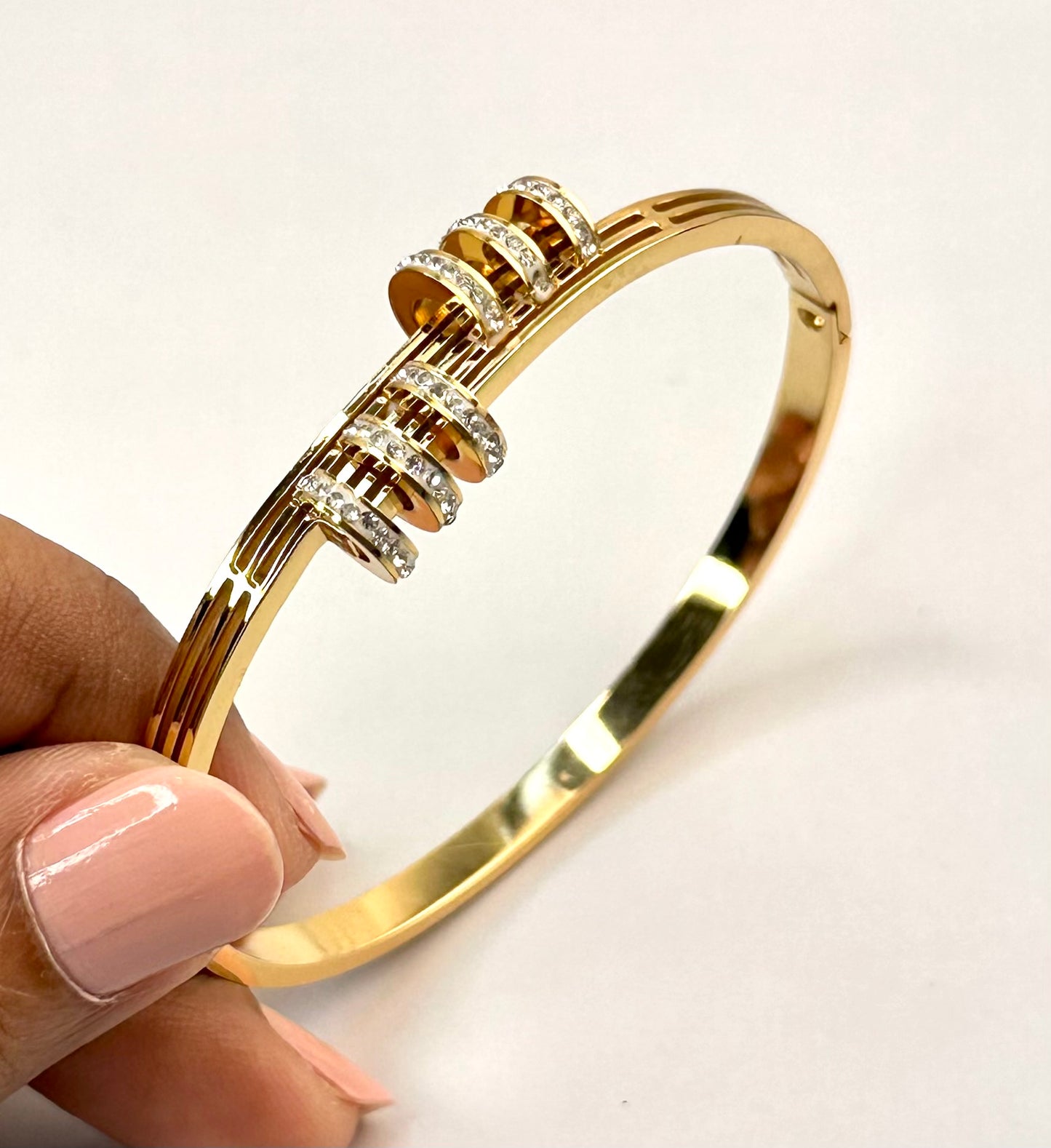 Elegant Stone Openable Bangles
