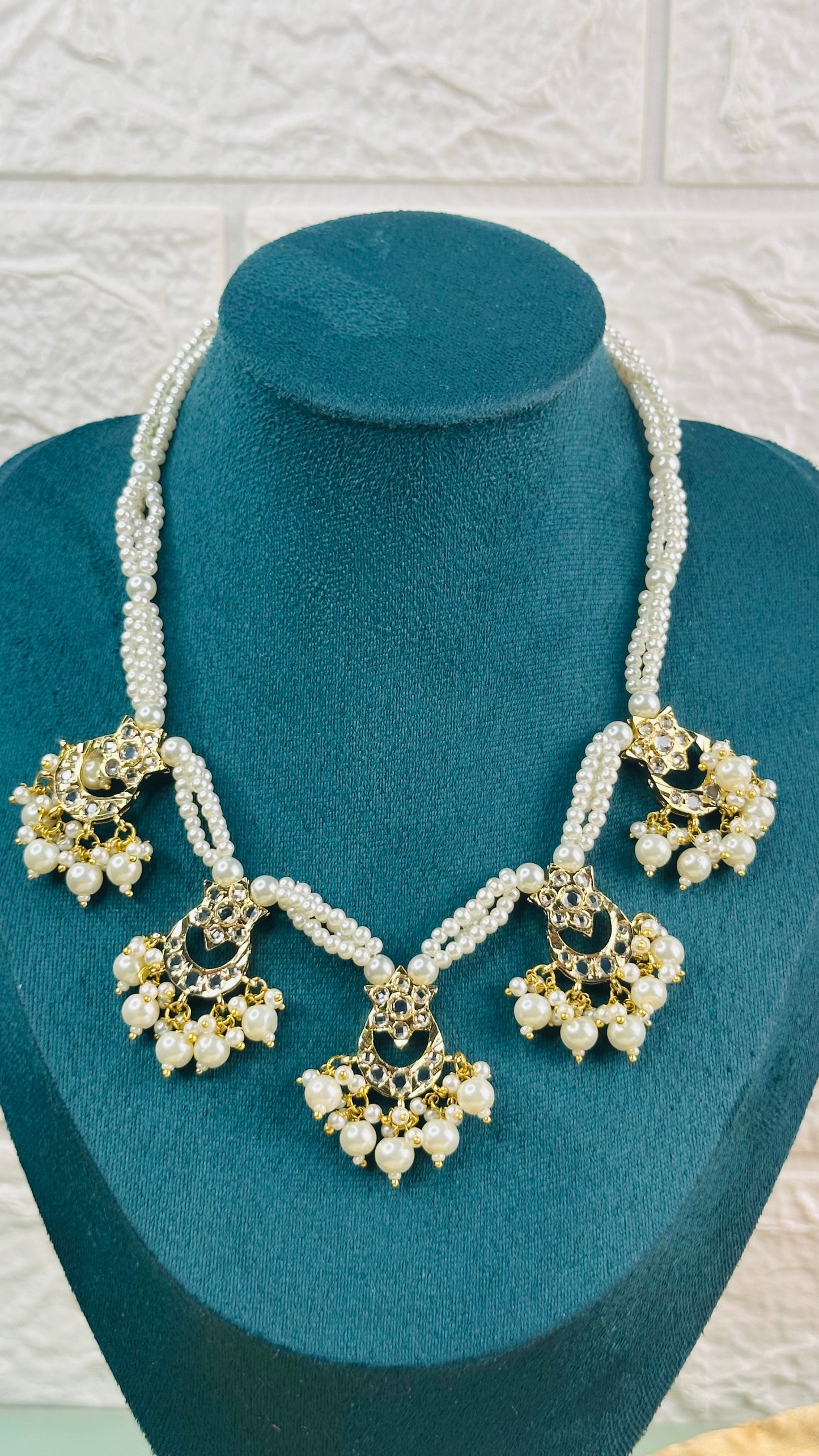Mughal Chandini Necklace Set-Offwhite