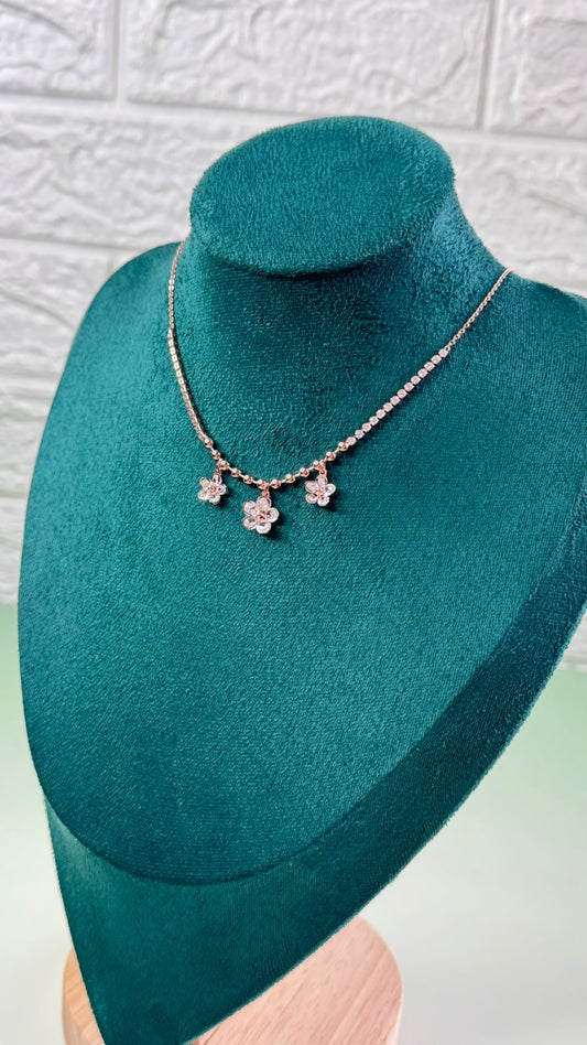 Triple flower anti tarnish chain