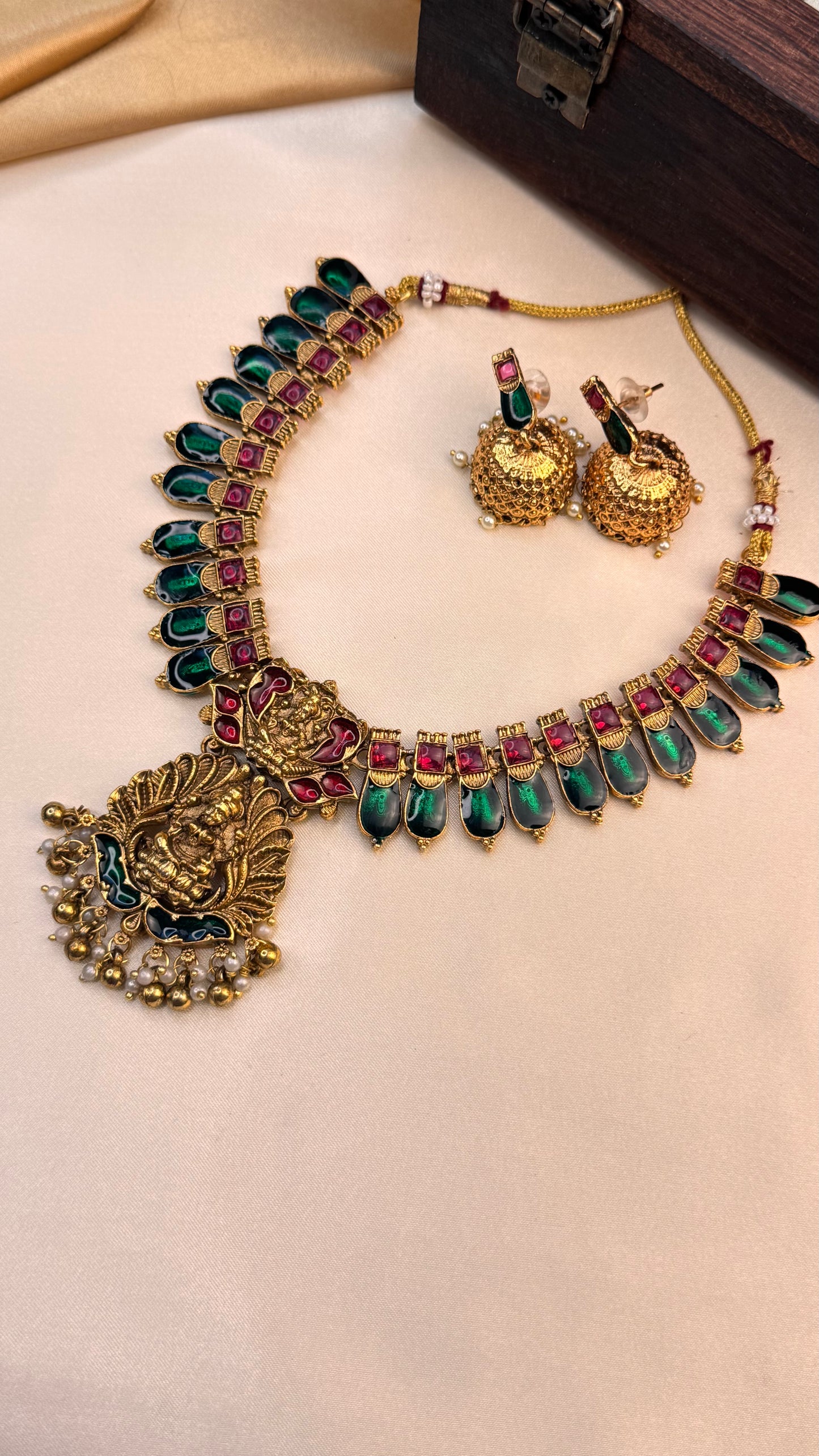 Lekshmi Nagaadam Palakka short Haram