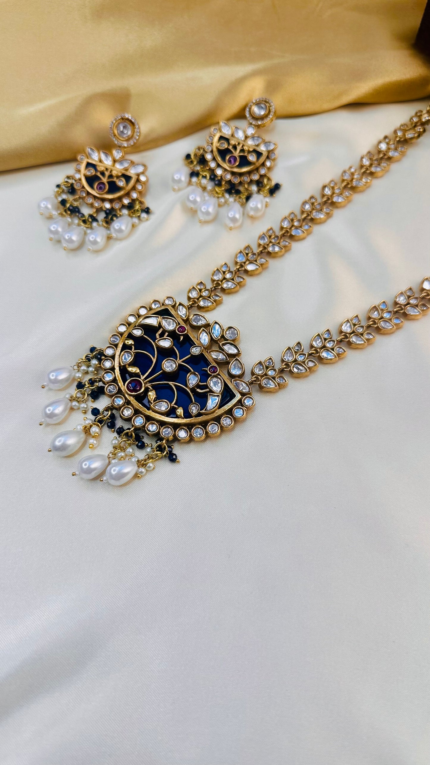 Premium Tyani Sapphire Necklace Set