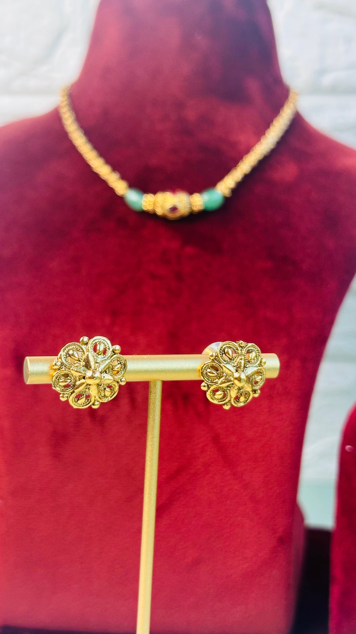 Gold replica necklace set