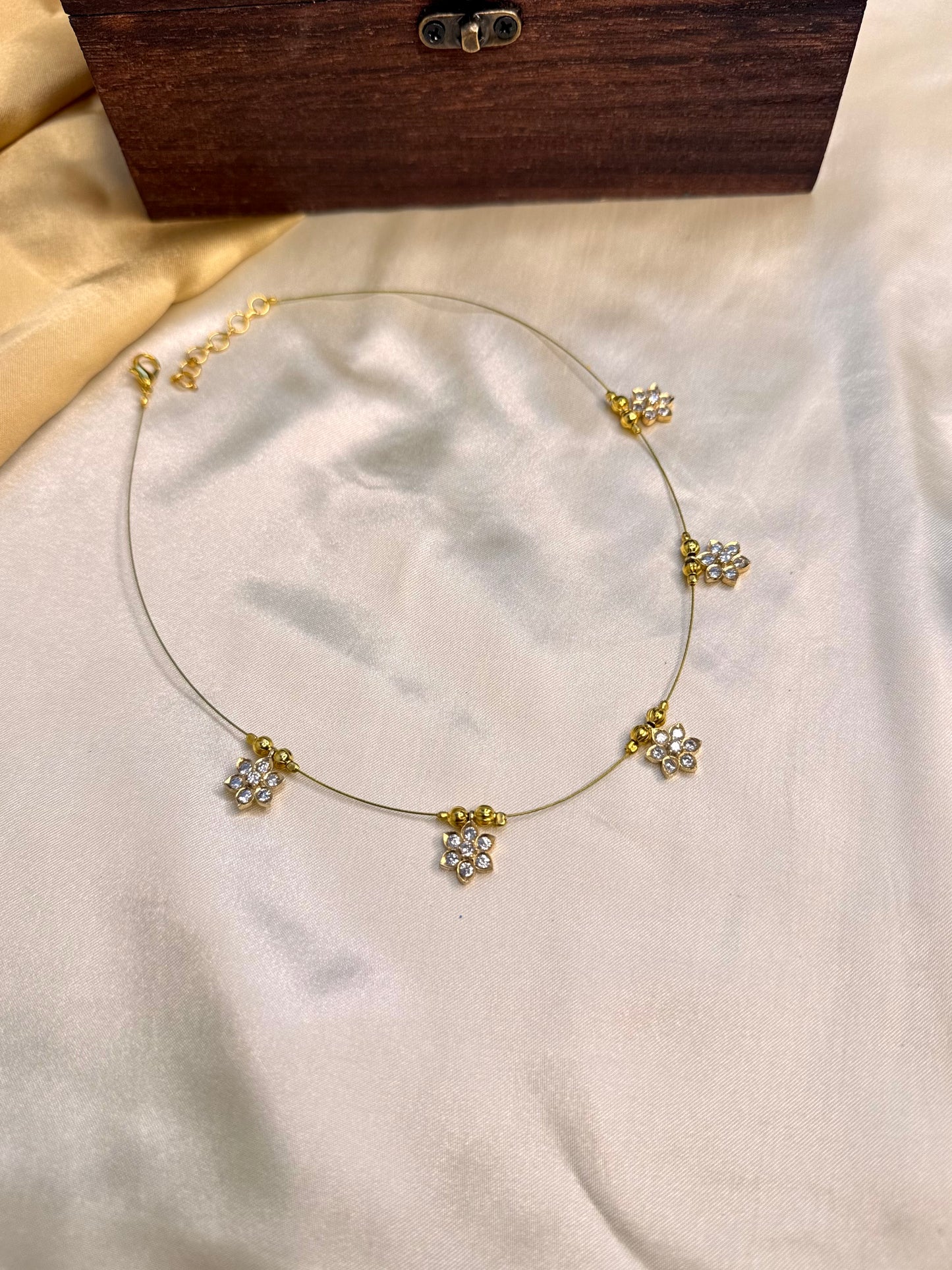 Invisible Flower chain