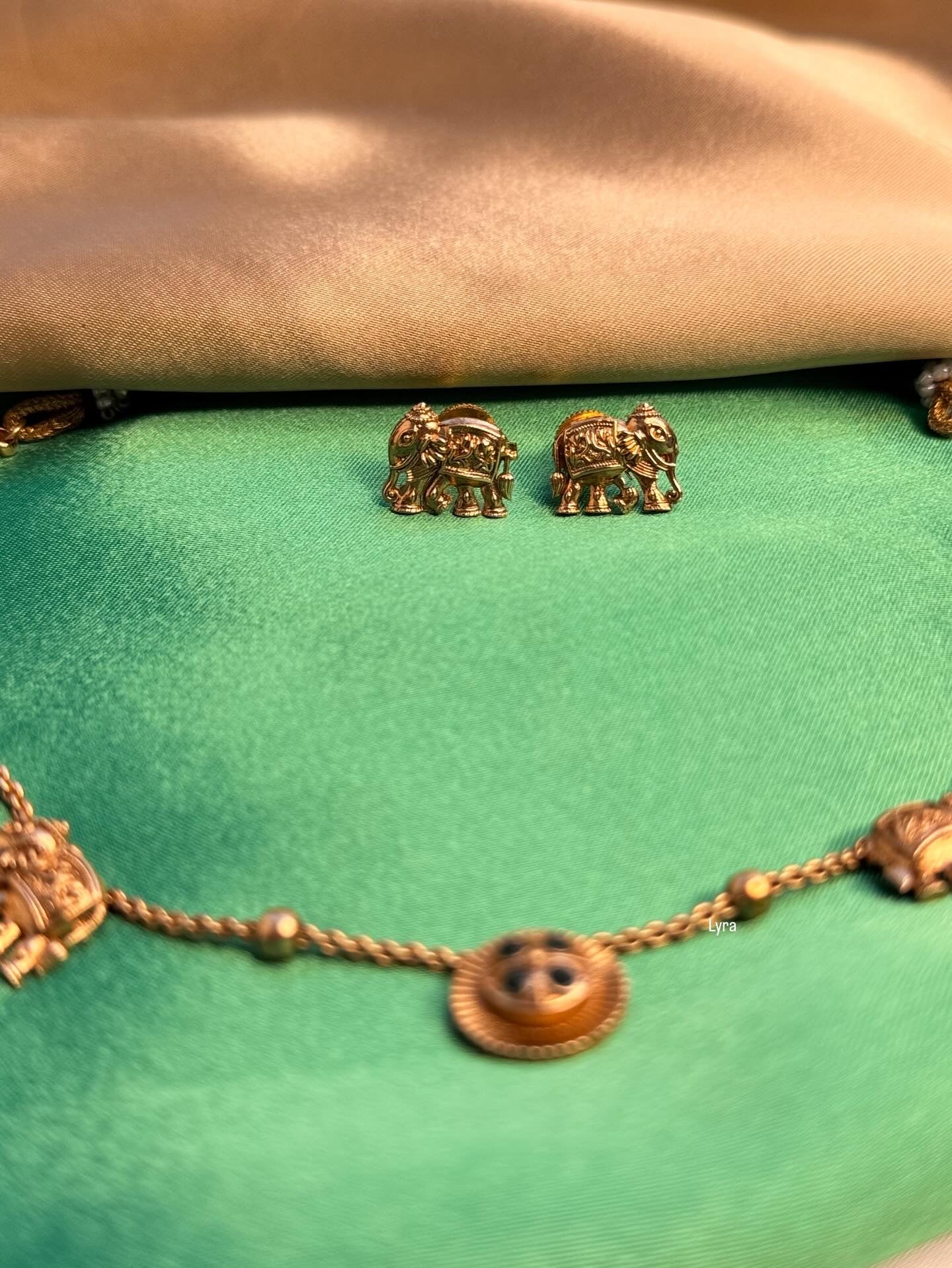 Tusker Necklace Set