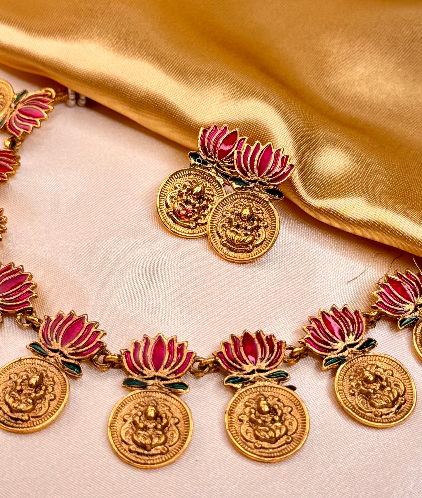 Kashi Lekshmi Drop Necklace Set