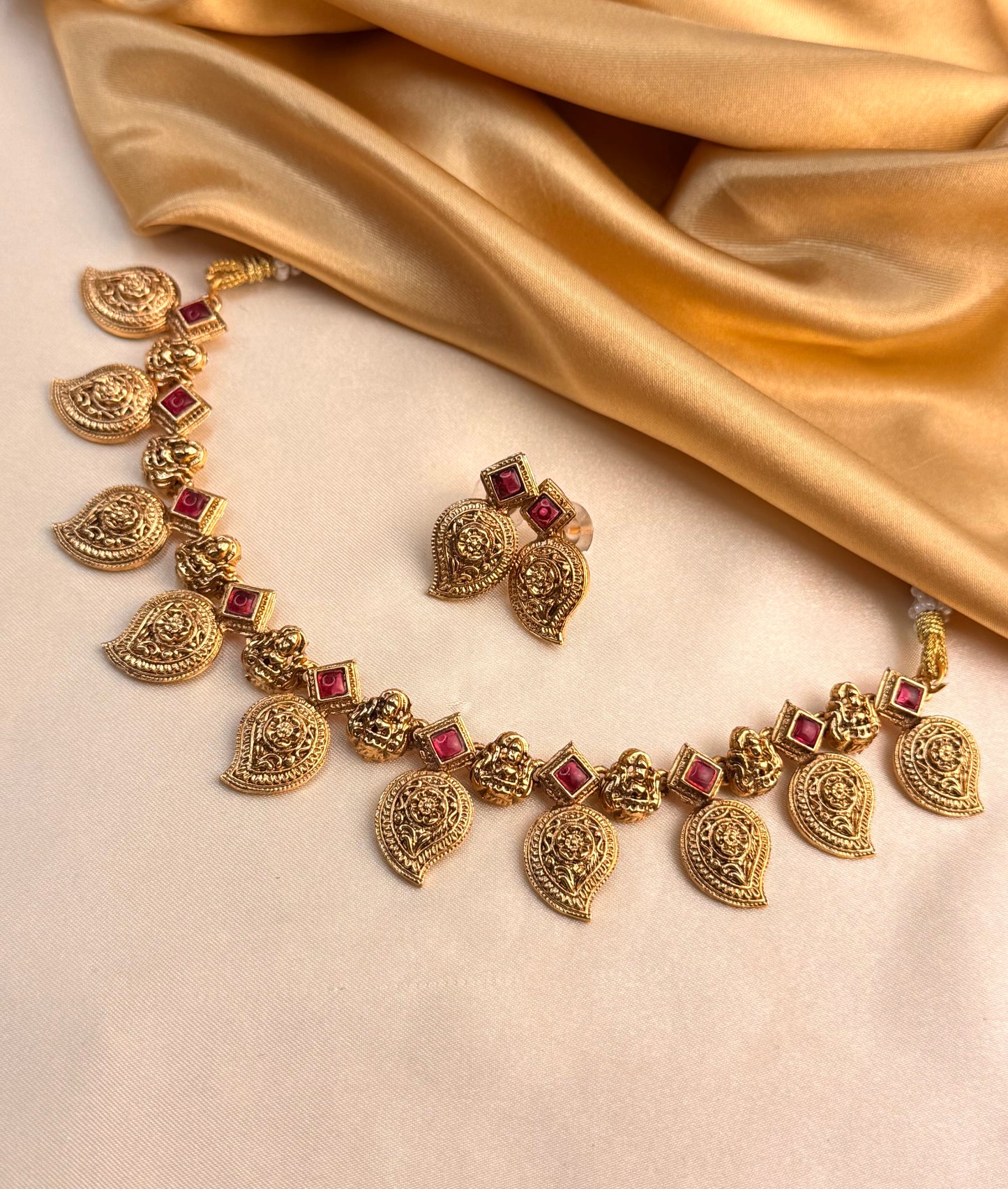 Devi Maanga Necklace Set
