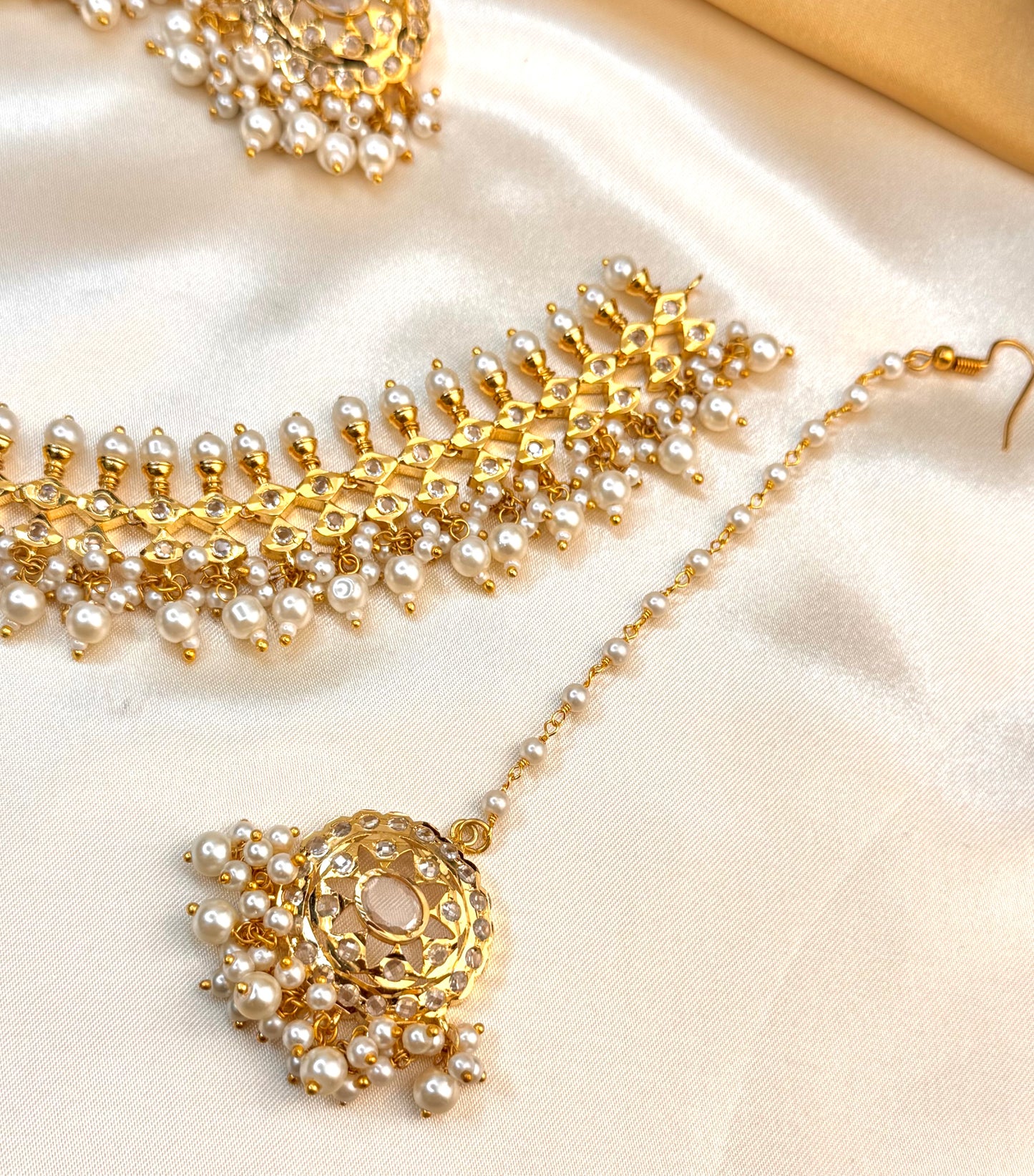 Premium Rajasthani Pearl Necklace Set