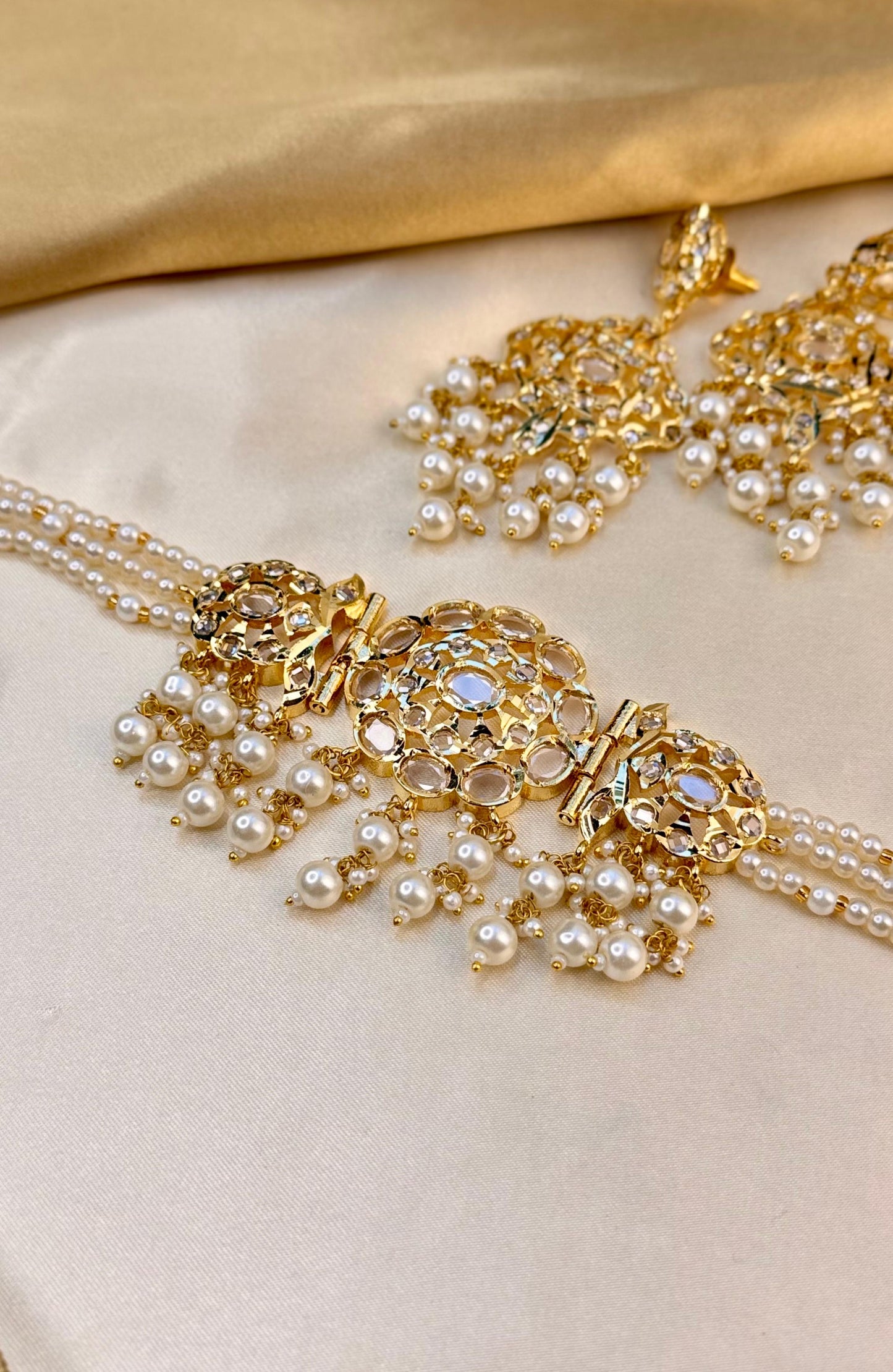 Premium Rajasthani Mughal choker set