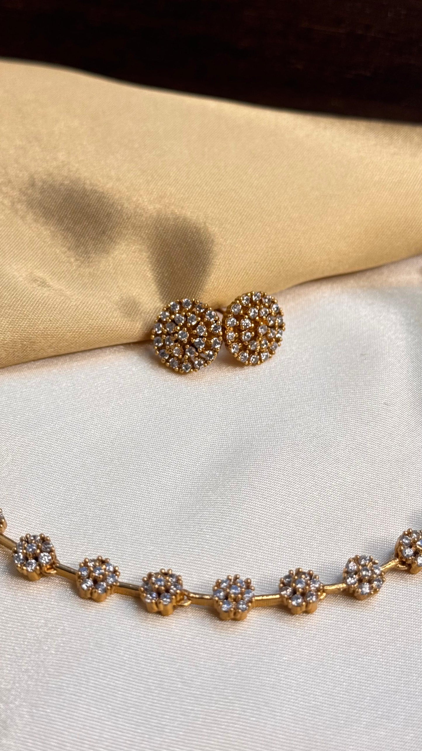 AD Flower Necklace Set