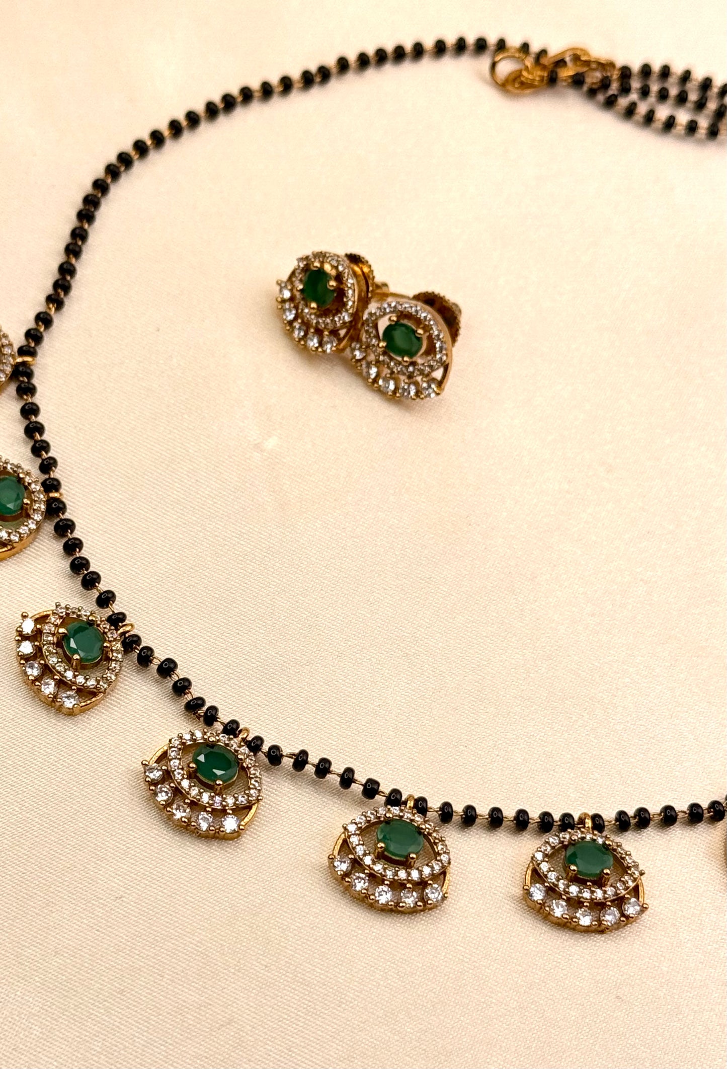 Mangalsutra-Eye pattern set
