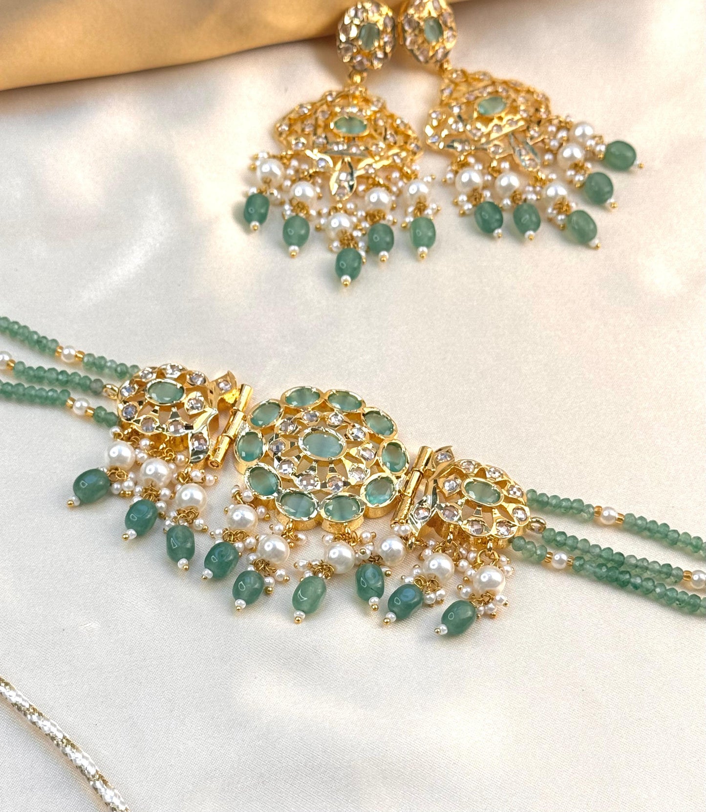 Premium Rajasthani Mughal choker set