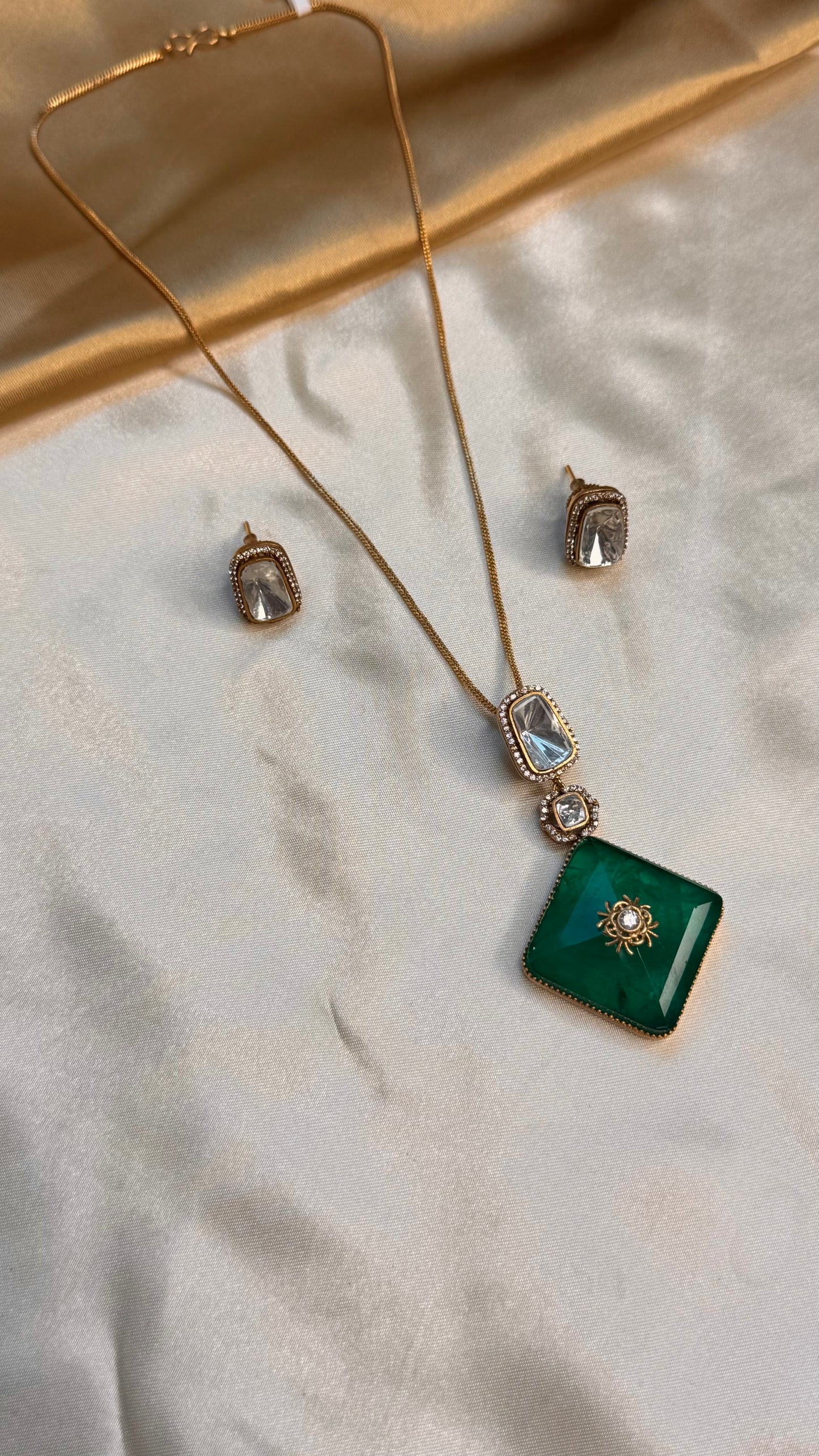 Premium Emerald Moissonite Set