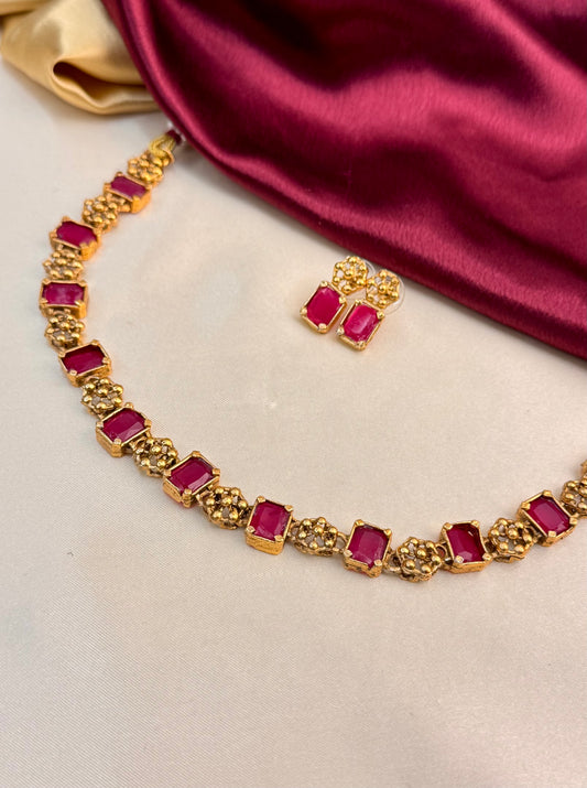 Antique Flower Stone Necklace Set