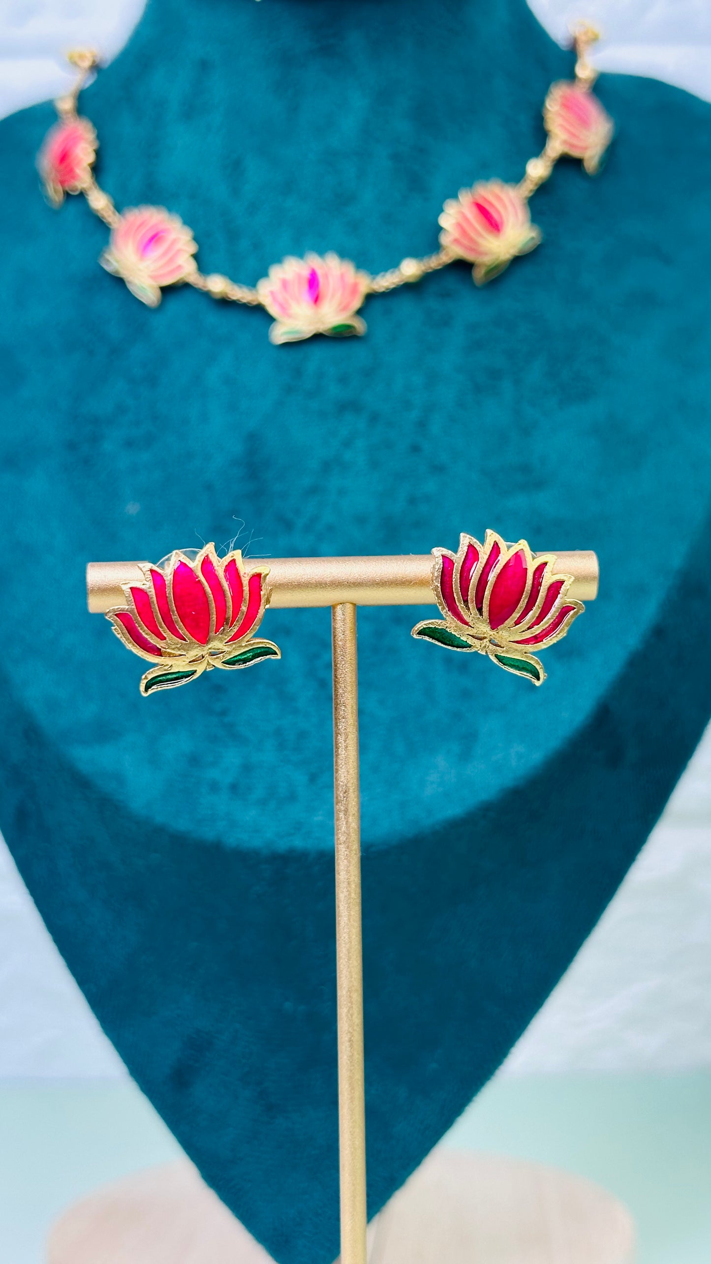 Manju Lotus chain