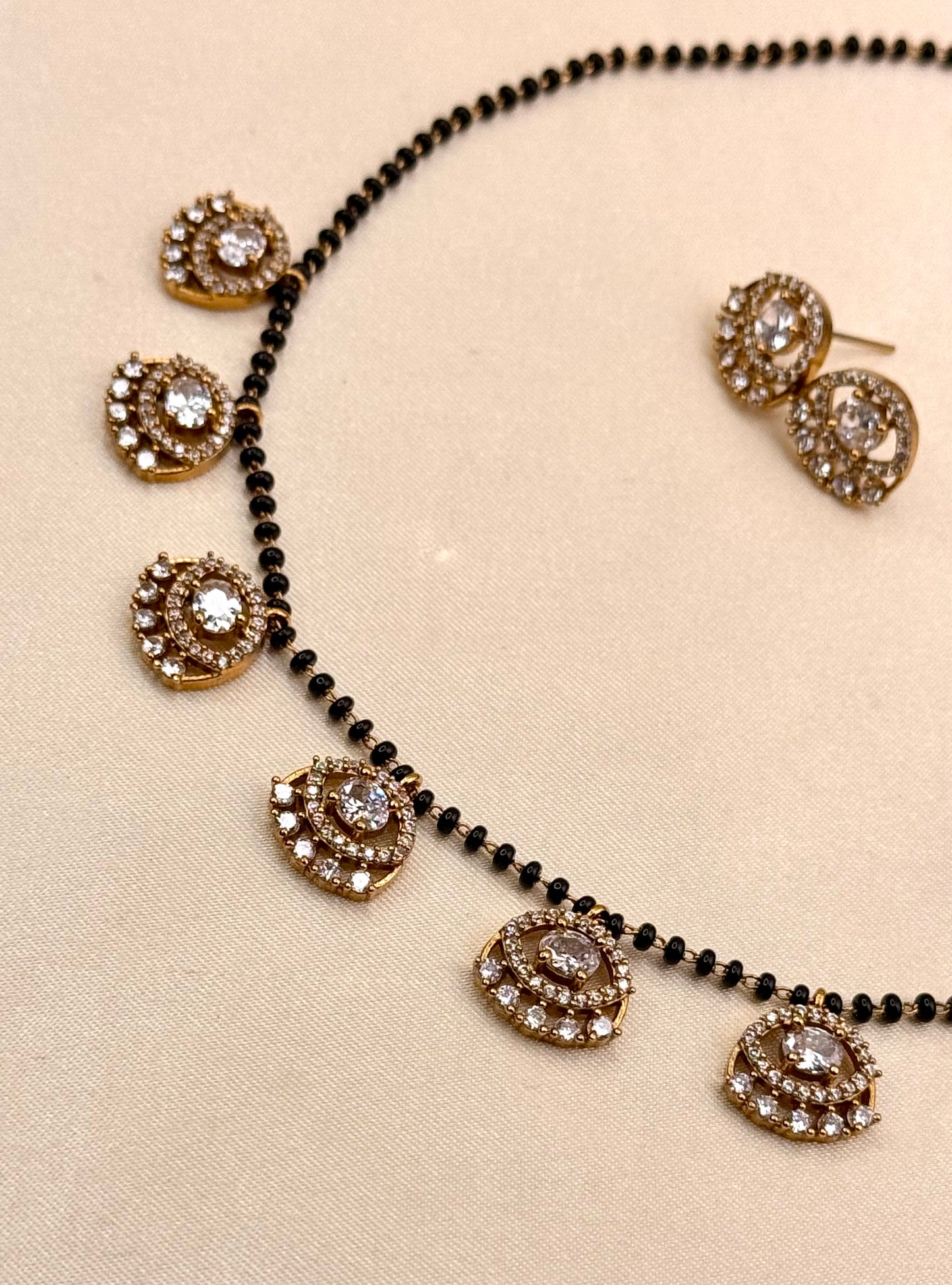 Mangalsutra-Eye pattern set