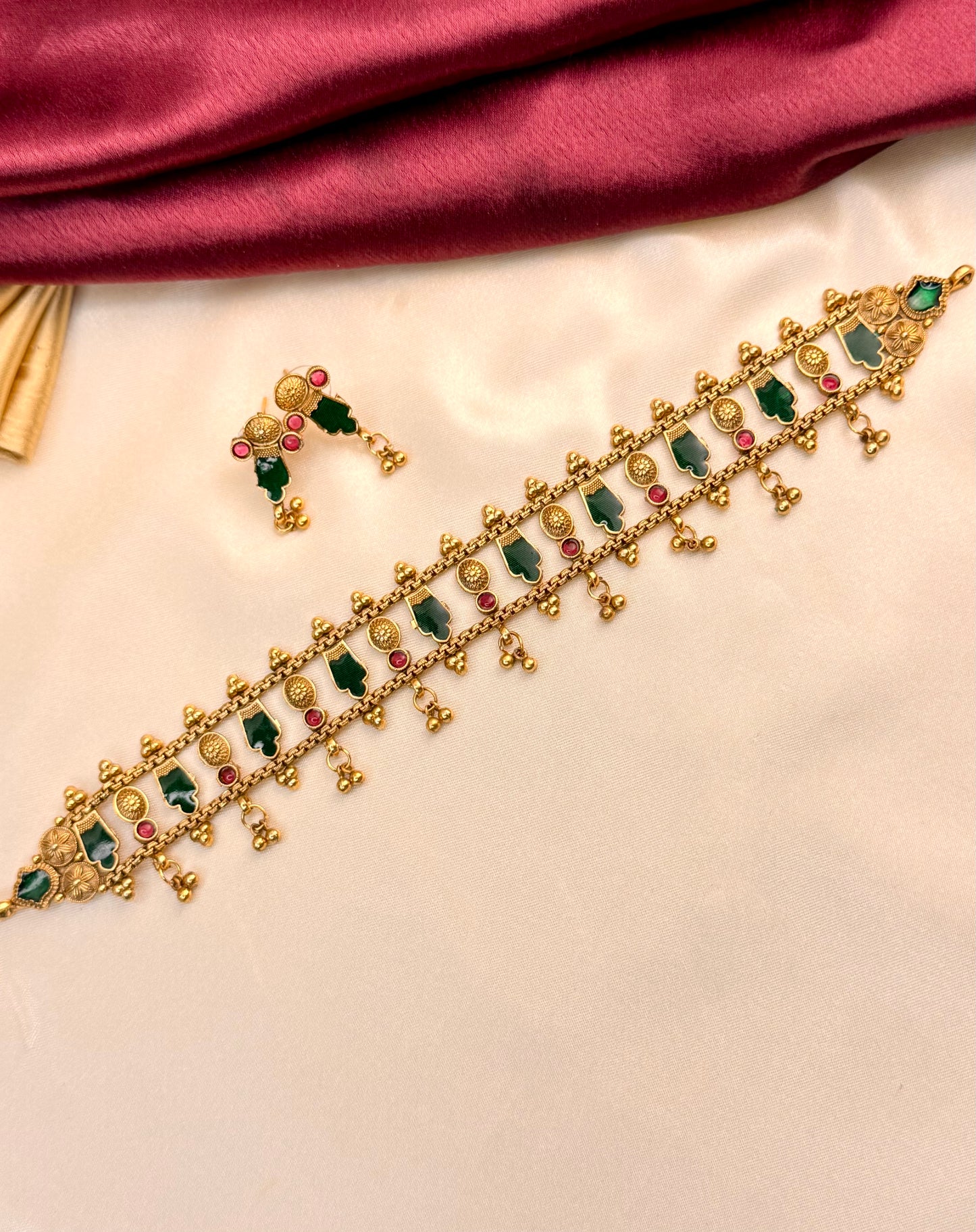 Non idol Palakka Drop Choker Set