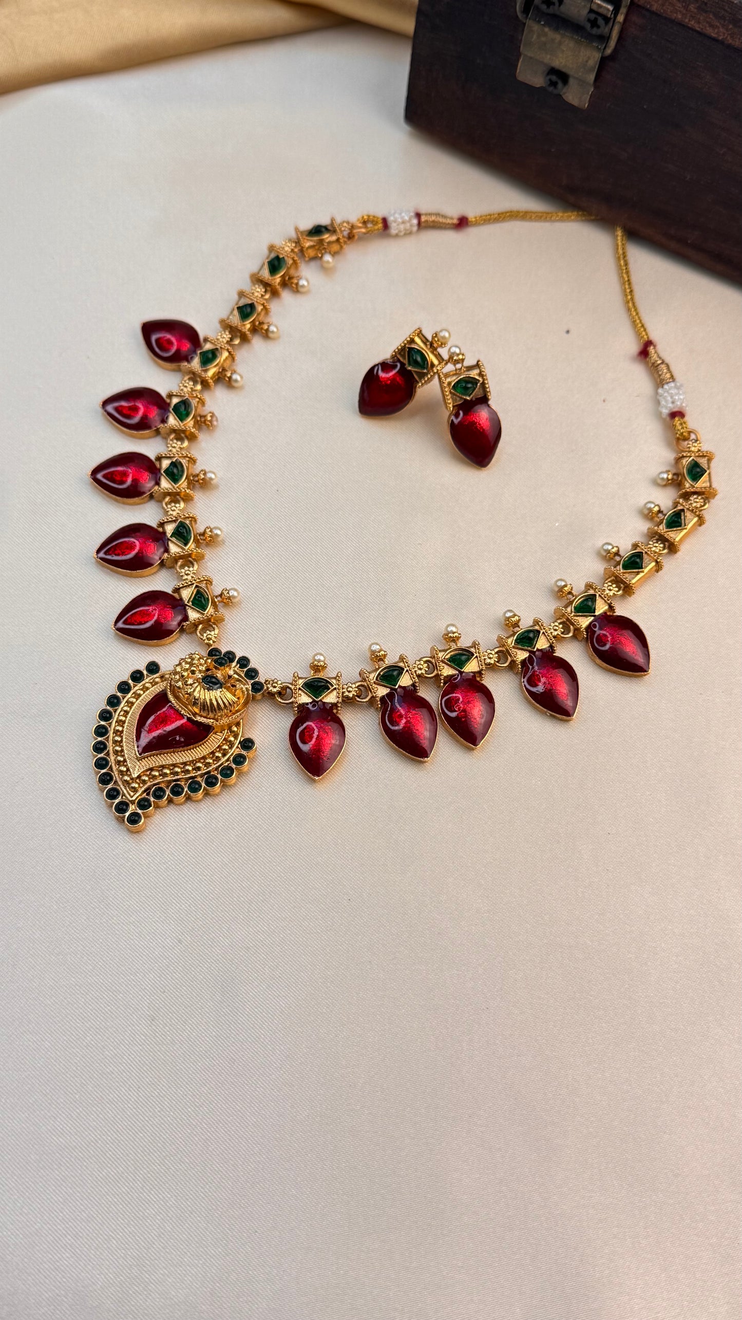 Palakka Maanga Necklace Set