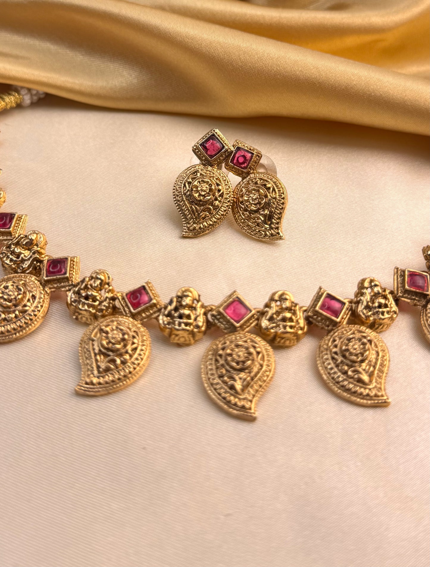 Devi Maanga Necklace Set