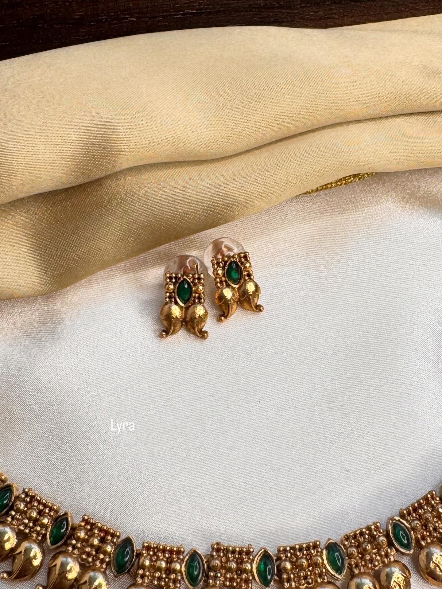 Maanga Necklace Set