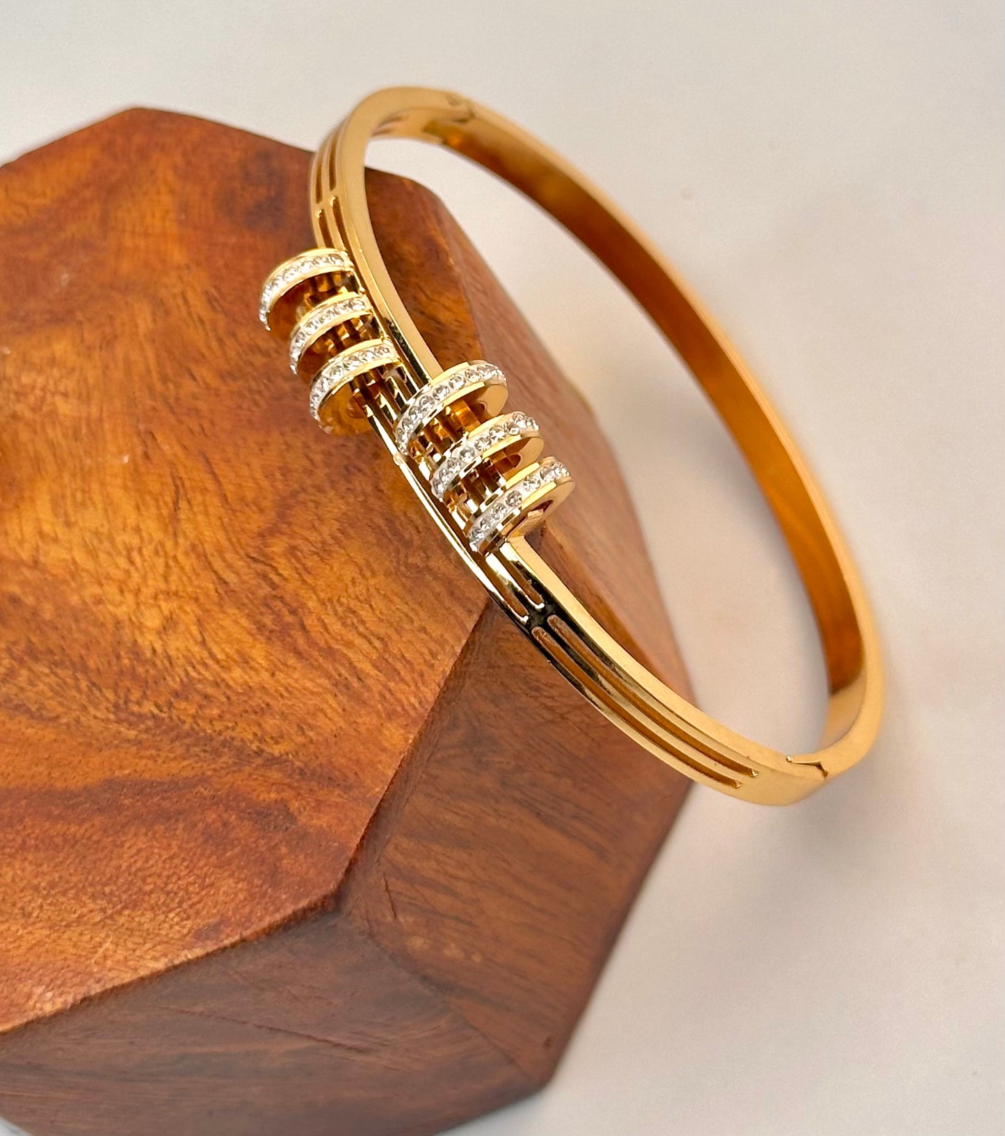 Elegant Stone Openable Bangles