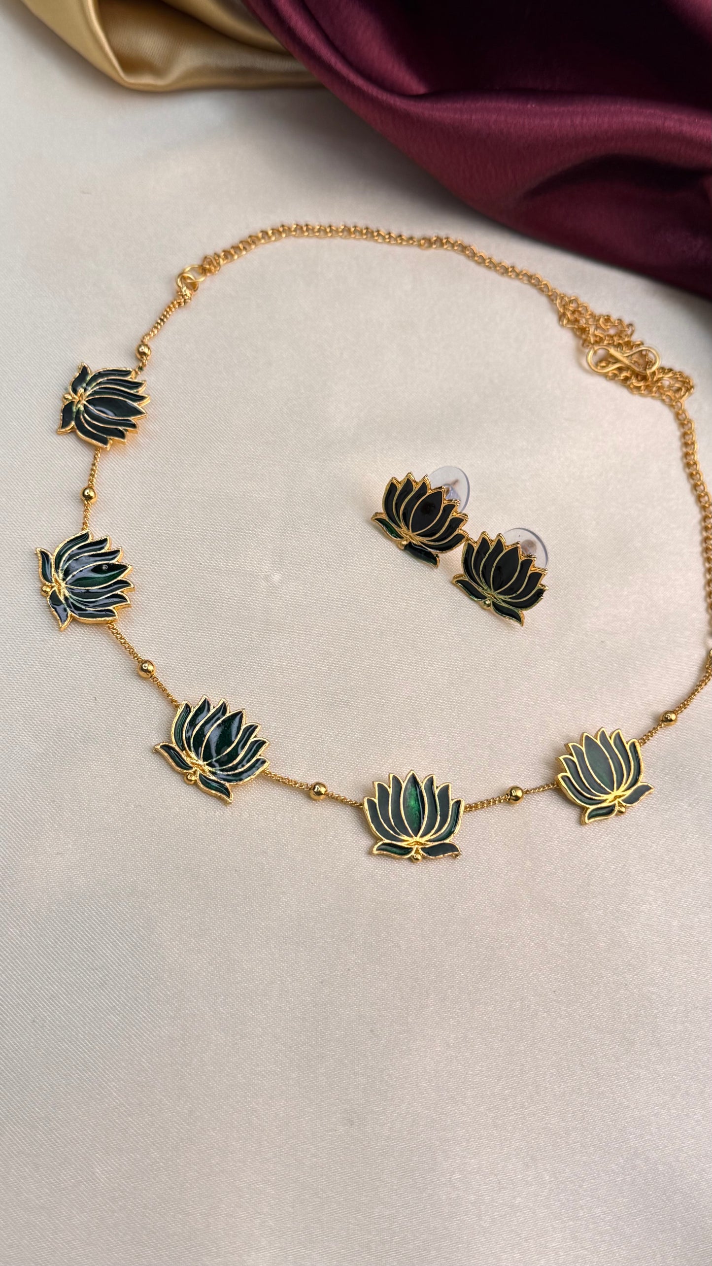 Manju Lotus chain set