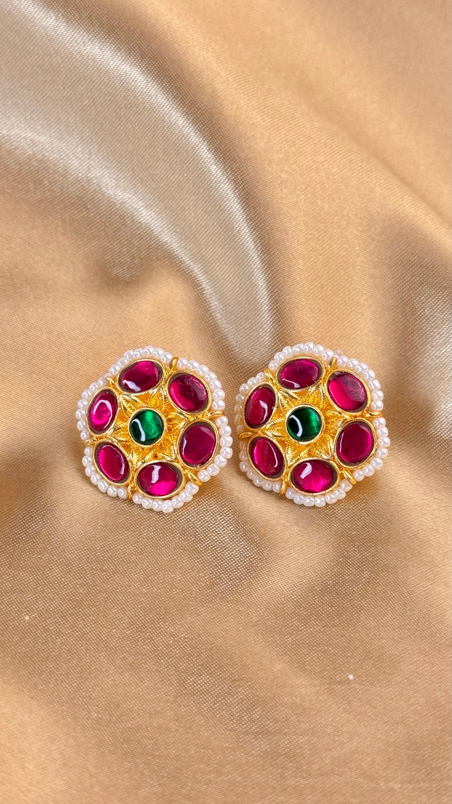 Jadau Six Petal Flower Stud earrings