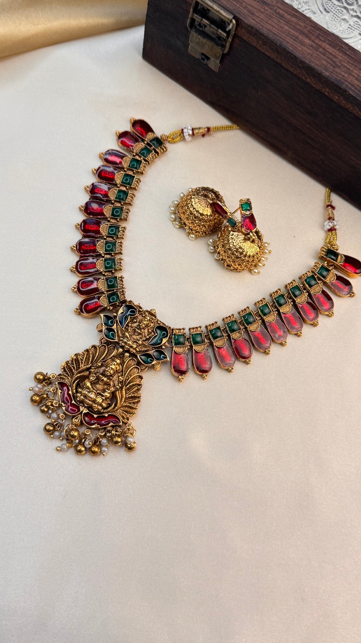 Lekshmi Nagaadam Palakka short Haram