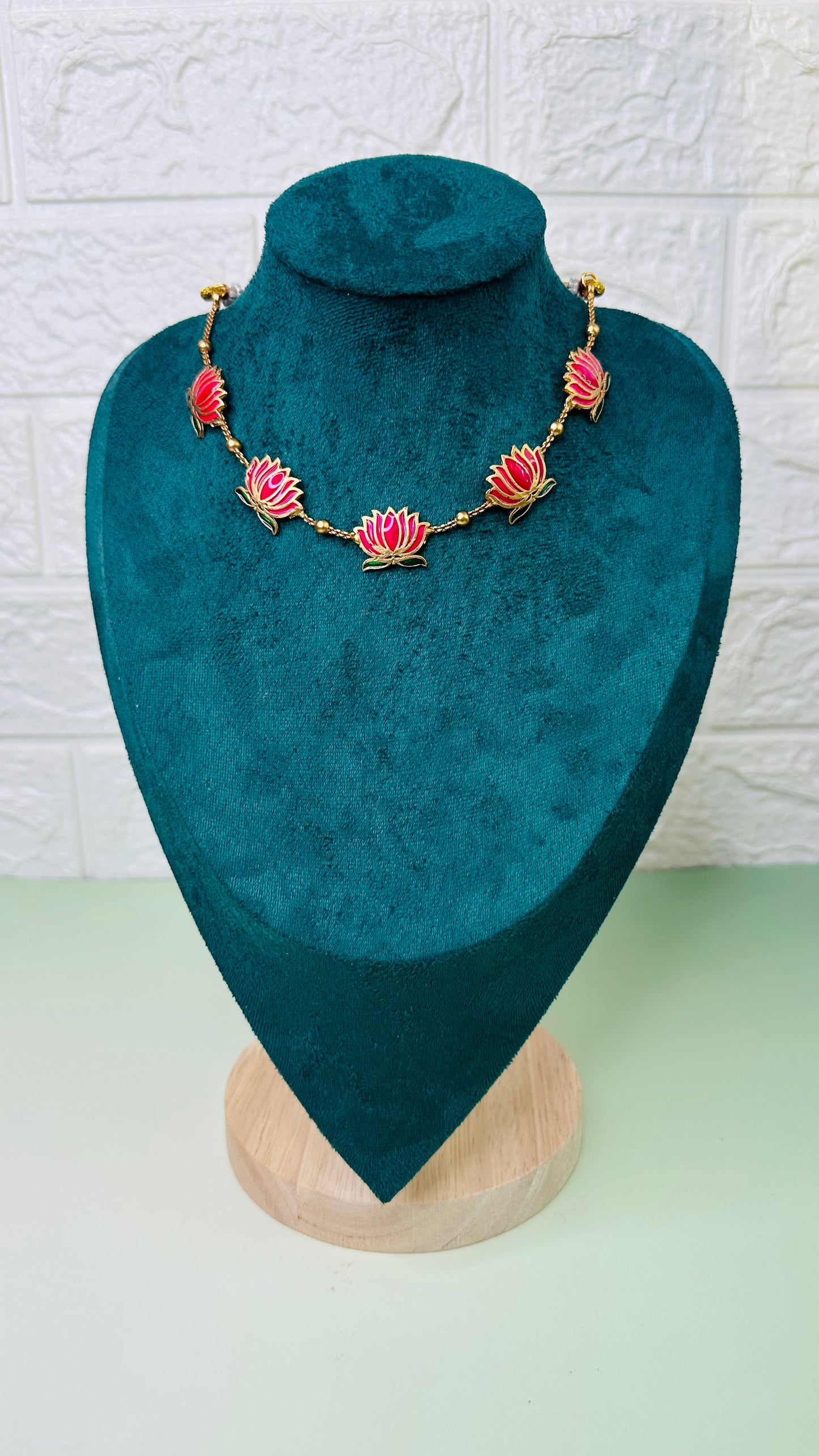Manju Lotus chain