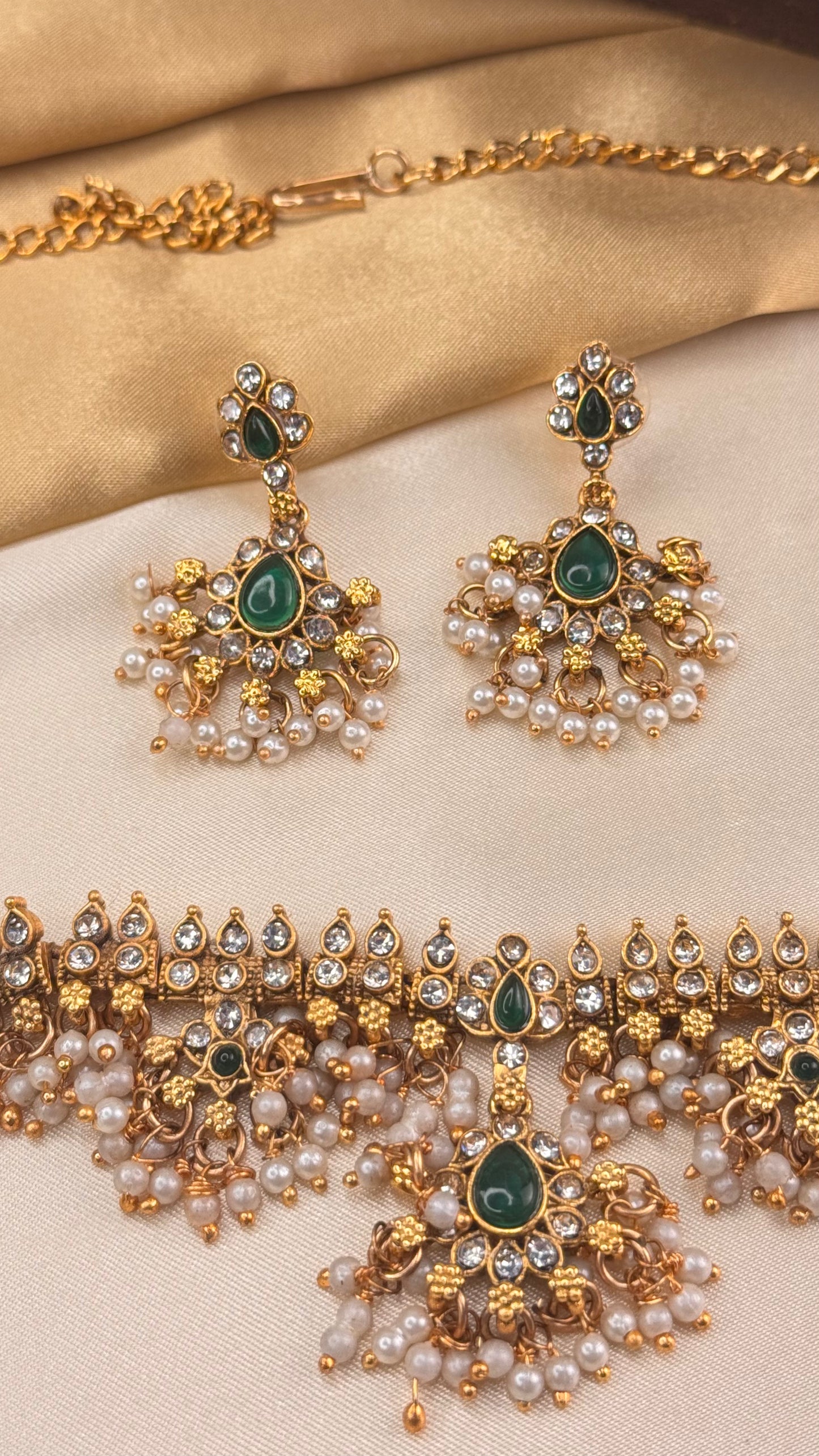 Gundupusalu necklace set