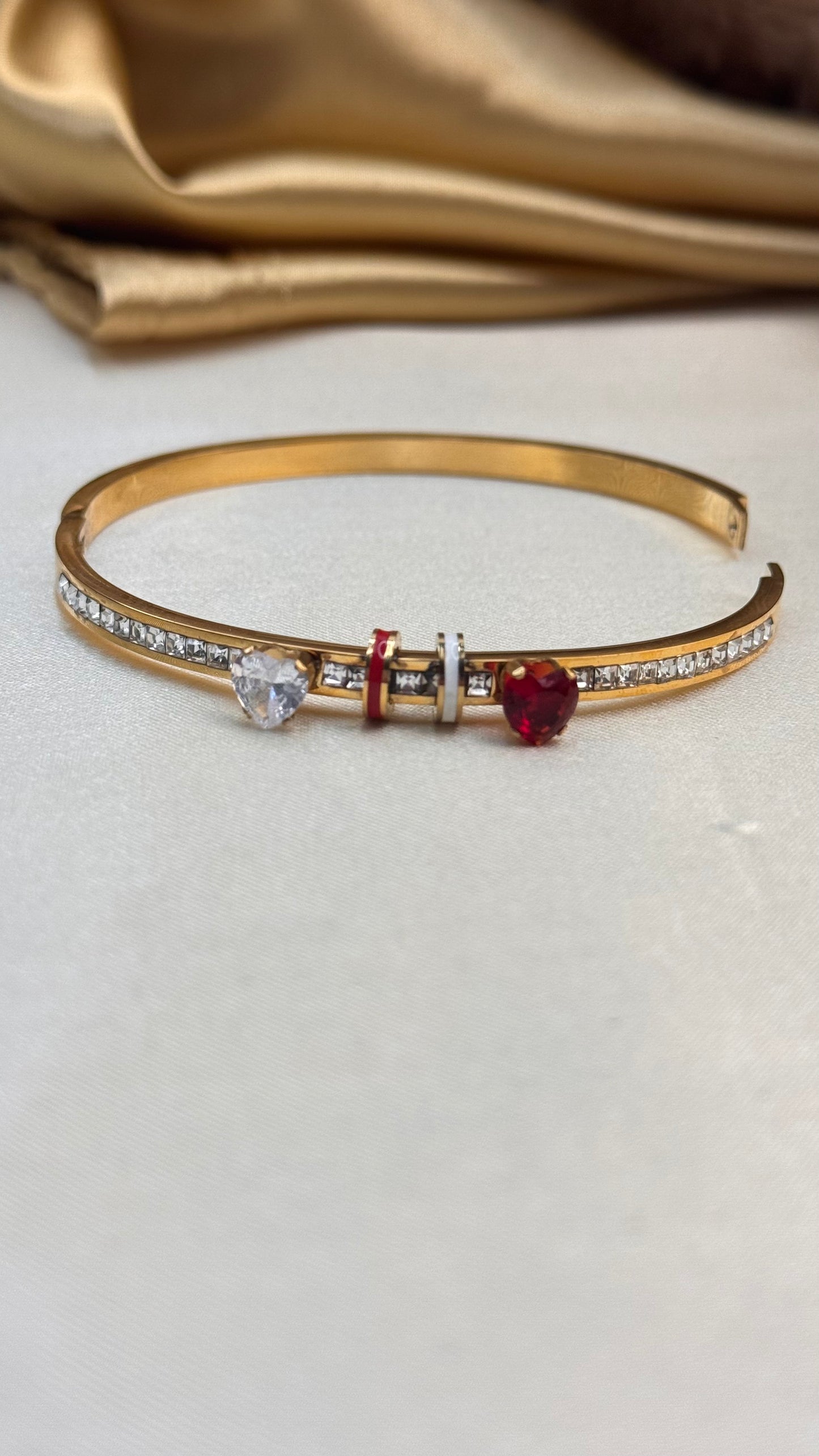 Red and white Heart Openable Bangle