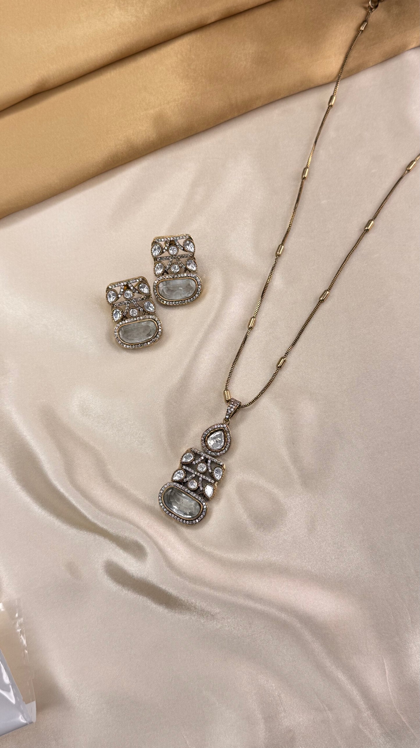 Premium Single Layer Moissonite Pendant Set