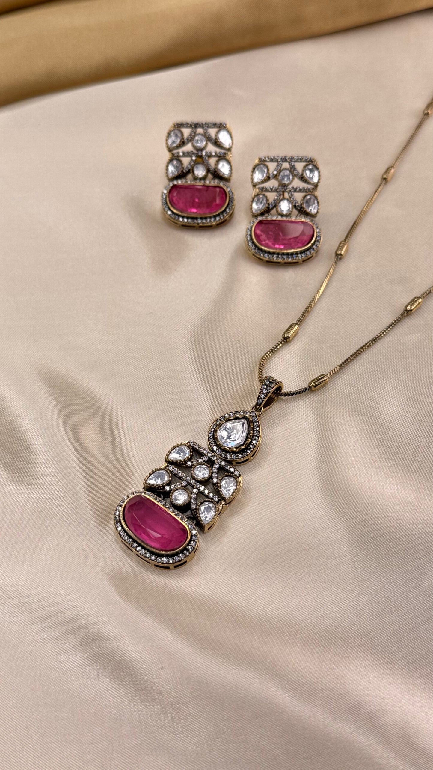 Premium Single Layer Moissonite Pendant Set