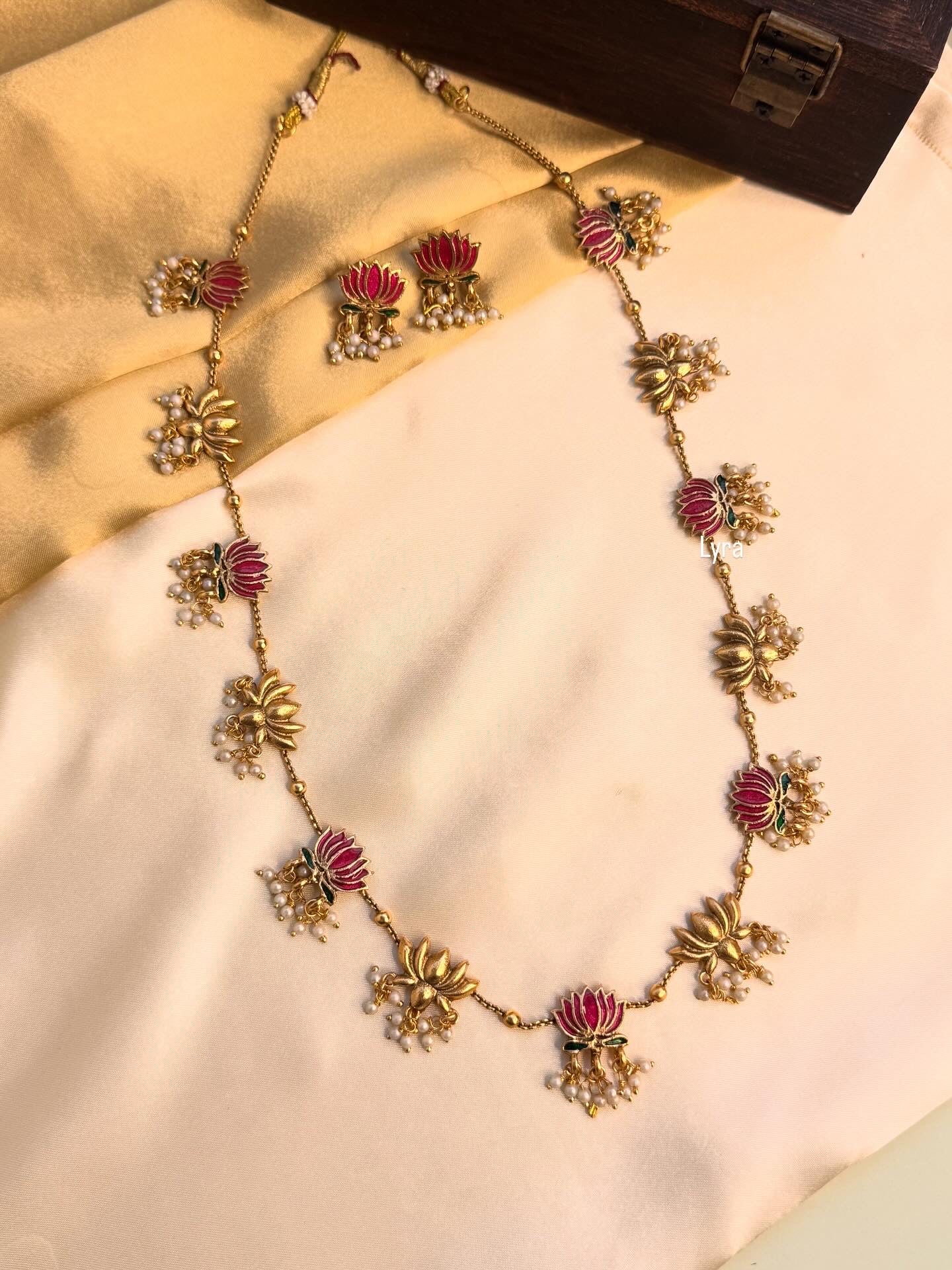 Lotus haram set