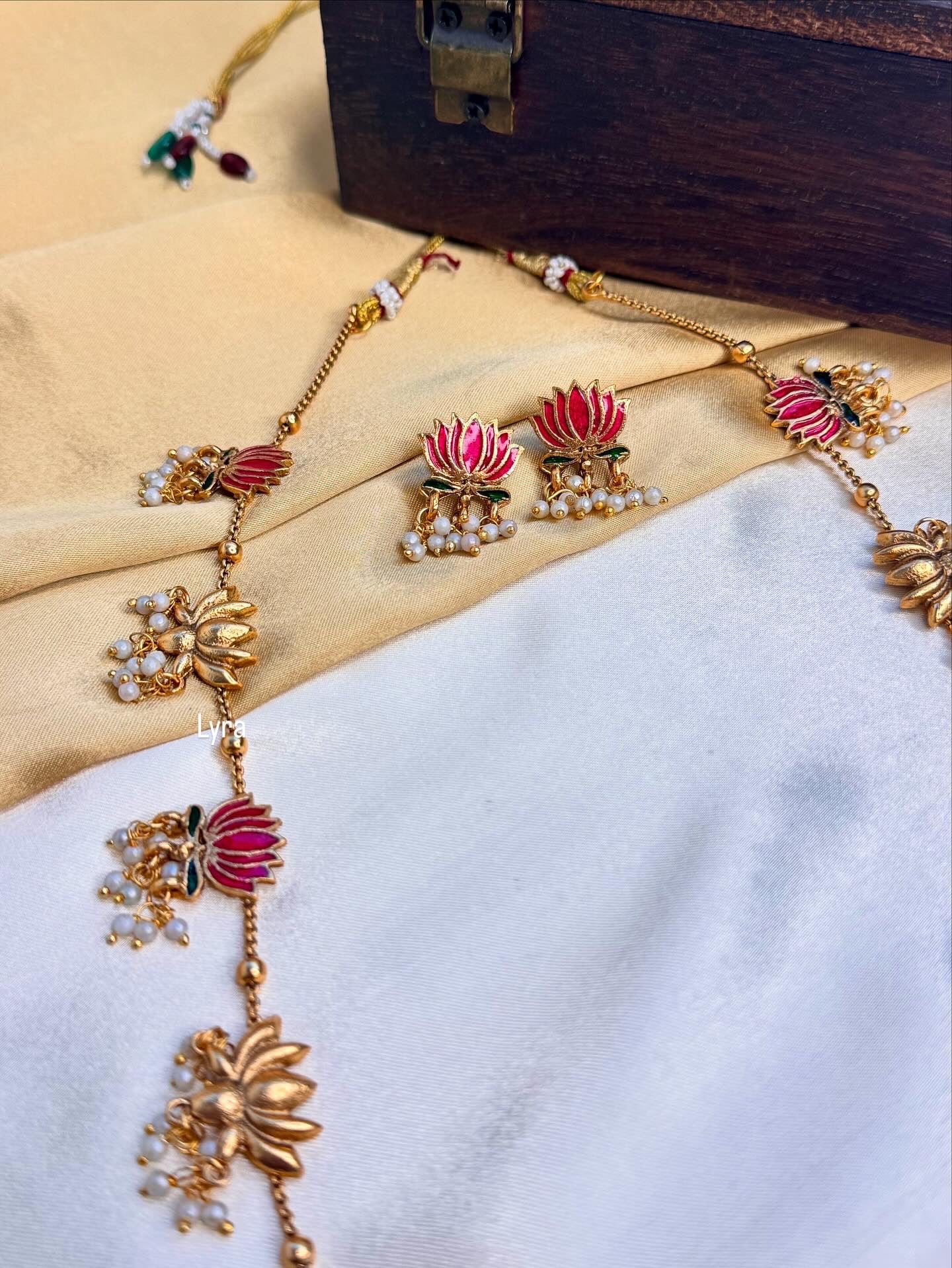 Lotus haram set