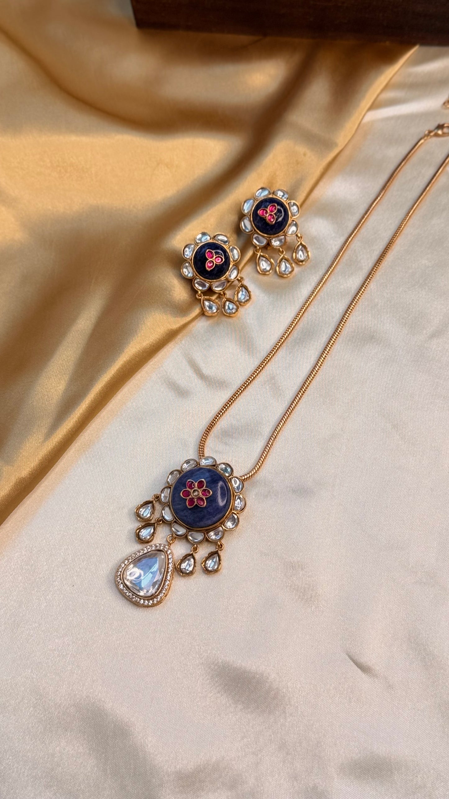 Single Layer Premium Moissonite Sapphire Set