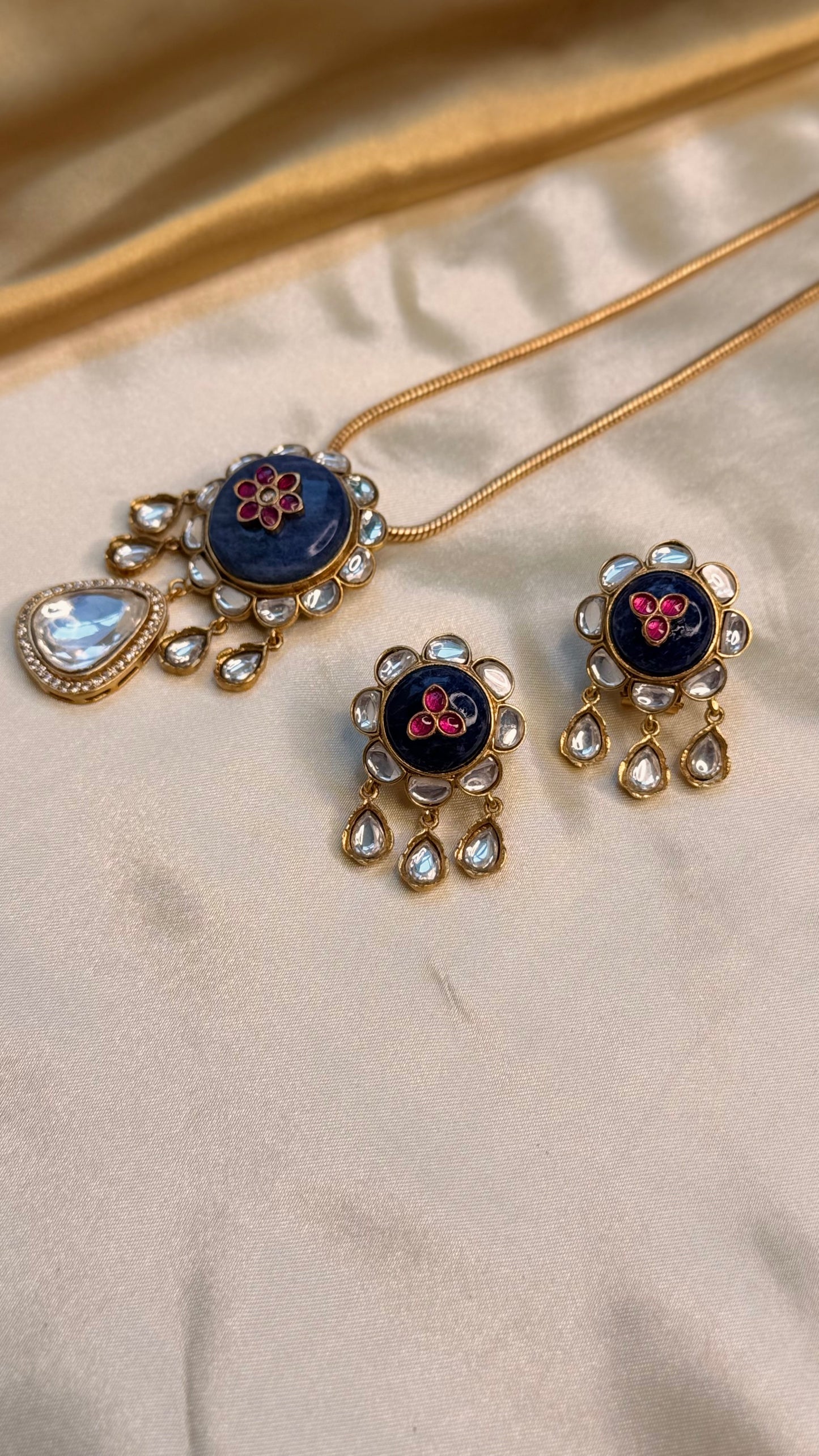 Single Layer Premium Moissonite Sapphire Set