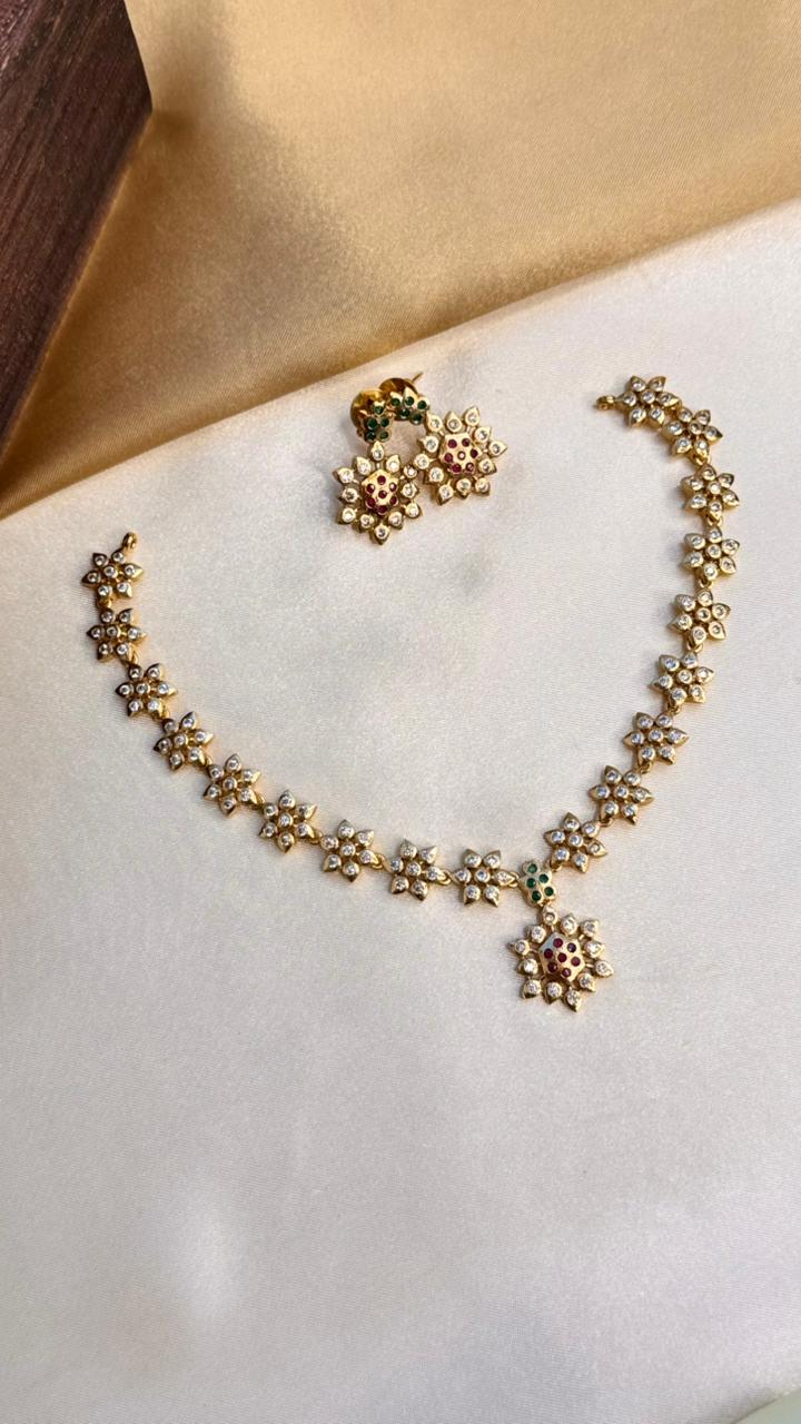 AD STAR NECKLACE